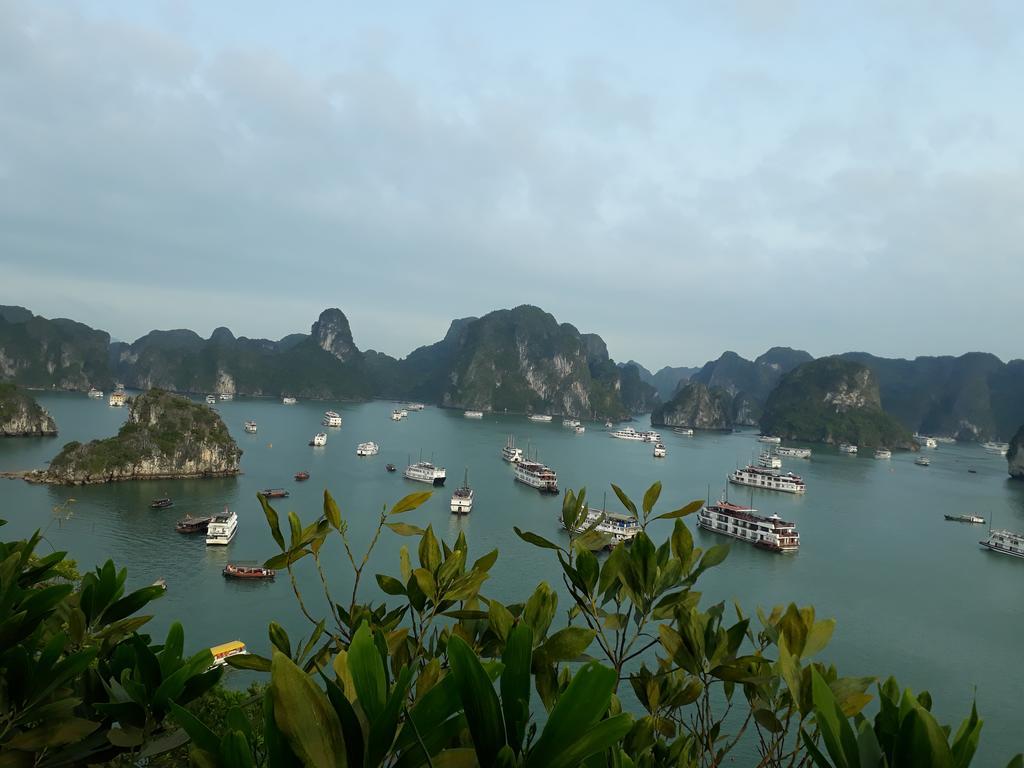 Halong Majestic Legend Cruise Hotel Ха Лонг Екстериор снимка